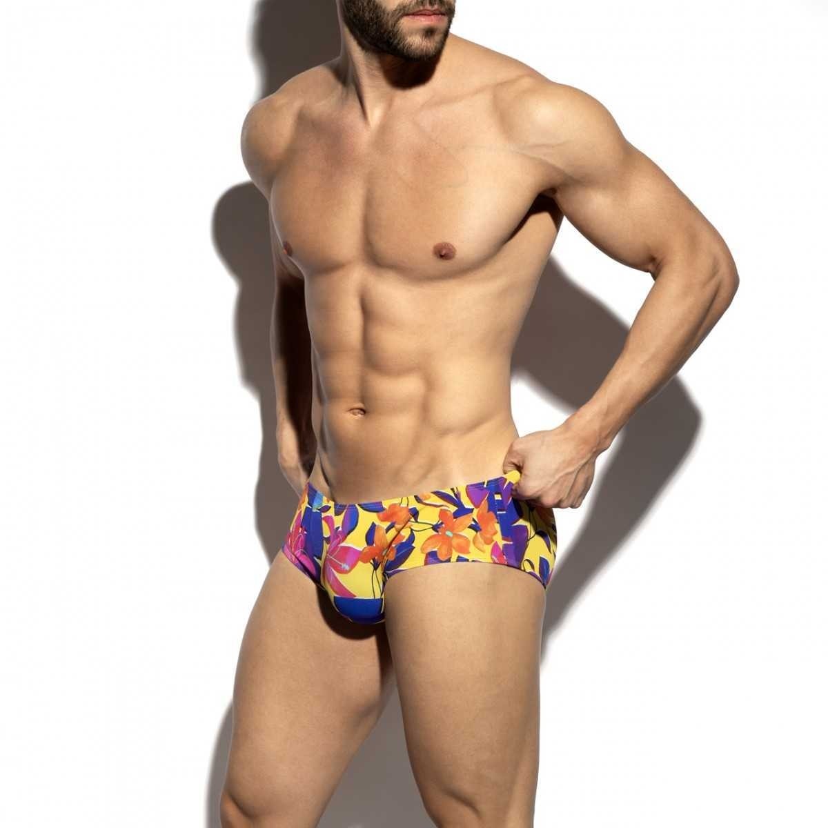 BOLD FLOWERS BRIEF