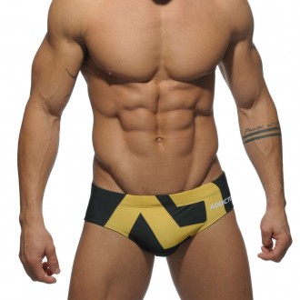 - EXTRA-LARGE LOGO BRIEF