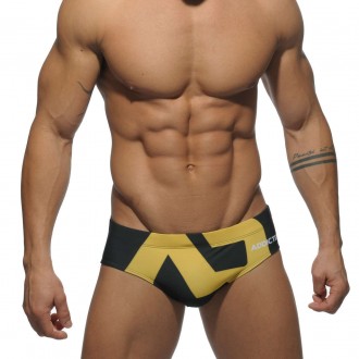 ADS045 - EXTRA-LARGE LOGO BRIEF